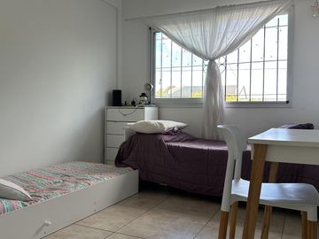 Venta PH 3 amb en Florida Oeste Terraza Propia y parrilla.