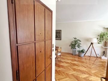 Piso Impecable Refaccionado con Cochera y Baulera en Exclusiva Zona de Recoleta