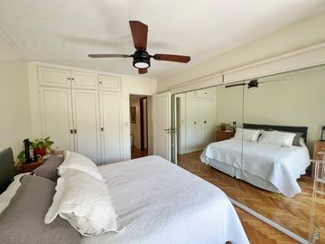 Piso Impecable Refaccionado con Cochera y Baulera en Exclusiva Zona de Recoleta