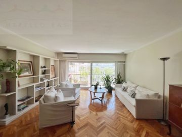 Piso Impecable Refaccionado con Cochera y Baulera en Exclusiva Zona de Recoleta