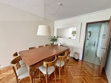 Piso Impecable Refaccionado con Cochera y Baulera en Exclusiva Zona de Recoleta
