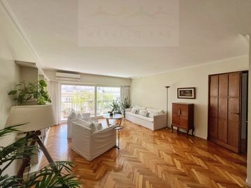 Piso Impecable Refaccionado con Cochera y Baulera en Exclusiva Zona de Recoleta