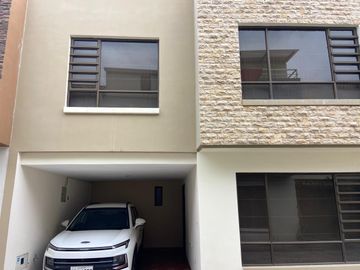 CASA EN VENTA, ORDOÑEZ LASO.ENTRADA A RIO AMARILLO