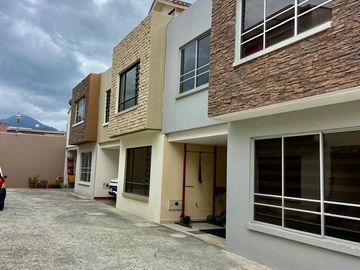 CASA EN VENTA, ORDOÑEZ LASO.ENTRADA A RIO AMARILLO