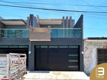 Casa en Venta de 3 recámaras con Terraza en Boca del Río