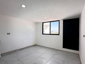 Casa en  venta en Lomas de Angelopolis  con 4 recamaras en Parque Nayarit