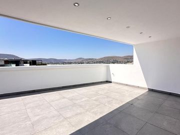 Casa en  venta en Lomas de Angelopolis  con 4 recamaras en Parque Nayarit