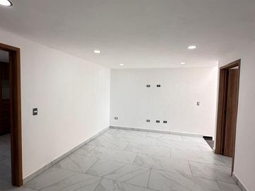 Casa en  venta en Lomas de Angelopolis  con 4 recamaras en Parque Nayarit