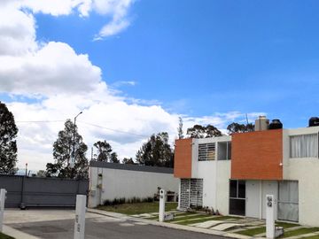CASA  EN VENTA EN SANTA ISABEL, SAN ISIDRO CASTILLOTLA