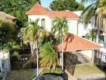 Casa 3 Recámaras en Venta, Privada Contoy, Cancún