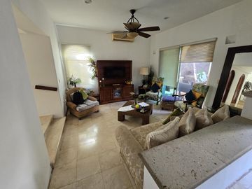 Casa 3 Recámaras en Venta, Privada Contoy, Cancún