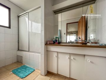 VIÑA VENDE DEPARTAMENTO 3D 2D PRIMERA LINEA SAN MARTIN