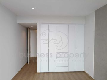 Pre venta departamento en Lomas Verdes Sexta Sección.