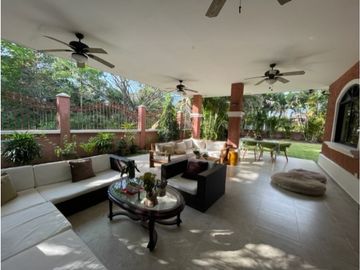 CLAYTON / RES. CLAYTON VILLAGE / 700m2 / 5 HABITACIONES / NATURALEZA