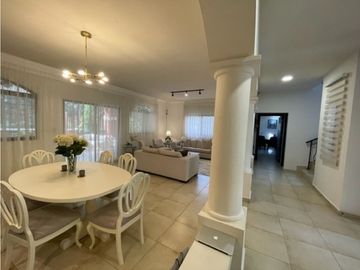 CLAYTON / RES. CLAYTON VILLAGE / 700m2 / 5 HABITACIONES / NATURALEZA