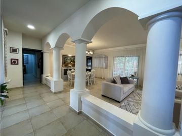 CLAYTON / RES. CLAYTON VILLAGE / 700m2 / 5 HABITACIONES / NATURALEZA