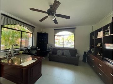 CLAYTON / RES. CLAYTON VILLAGE / 700m2 / 5 HABITACIONES / NATURALEZA