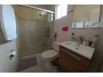BRISAS DEL GOLF / VILLA ALTA / 4 HABITAC. / 422m2 / AMPLIO JARDN / YG