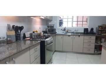 BRISAS DEL GOLF / VILLA ALTA / 4 HABITAC. / 422m2 / AMPLIO JARDN / YG