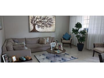 BRISAS DEL GOLF / VILLA ALTA / 4 HABITAC. / 422m2 / AMPLIO JARDN / YG