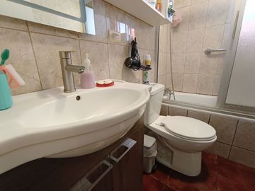 Casa en venta en Retiro - Enorme patio y bien cuidada