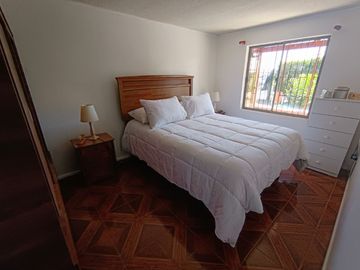 Casa en venta en Retiro - Enorme patio y bien cuidada