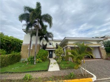 COCOL / TUCAN COUNTRY CLUB / 842M / PISCINA / 2 NIVELES