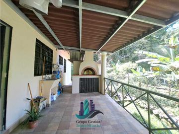 VENDO CASA BORDEADO POR UN RIO- BOQUERON