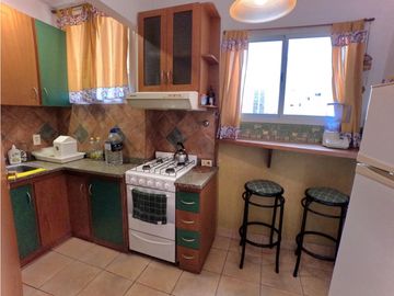 Se alquila por 24 meses depto 3 ambientes zona centro