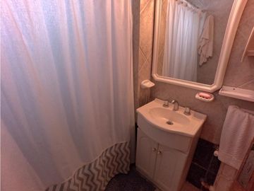 Se alquila por 24 meses depto 3 ambientes zona centro