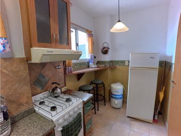 Se alquila por 24 meses depto 3 ambientes zona centro