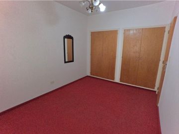 Se alquila por 24 meses depto 3 ambientes zona centro