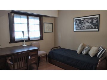 VENTA CHALET EN IMPORTANTE ESQUINA LAPRIDA Y 14 DE JULIO