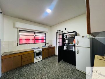 Casa en venta de 2 dormitorios c/ cochera en Barrio Noroeste