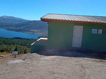 Casa con imponentes vistas a Lago Lolog