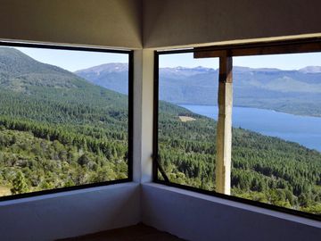 Casa con imponentes vistas a Lago Lolog