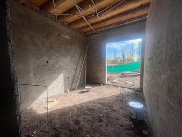 Casa en venta en barrio la quebrada . Agosto 2.025