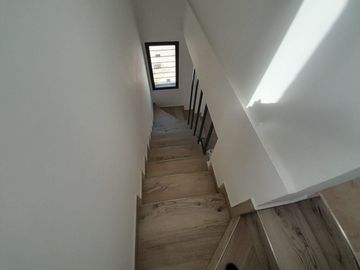 SE VENDE DUPLEX LOMAS DEL CHATEAU