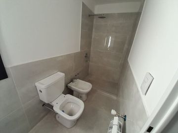 SE VENDE DUPLEX LOMAS DEL CHATEAU