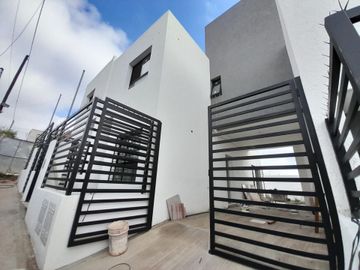 SE VENDE DUPLEX LOMAS DEL CHATEAU