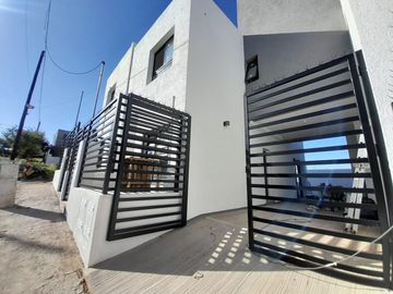 SE VENDE DUPLEX LOMAS DEL CHATEAU
