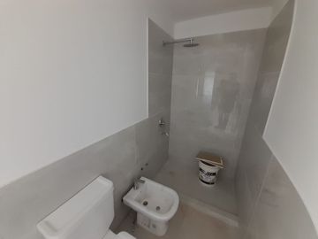 SE VENDE DUPLEX LOMAS DEL CHATEAU