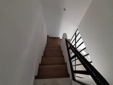 SE VENDE DUPLEX LOMAS DEL CHATEAU