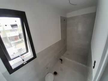 SE VENDE DUPLEX LOMAS DEL CHATEAU