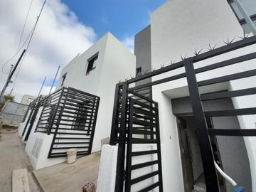 SE VENDE DUPLEX LOMAS DEL CHATEAU