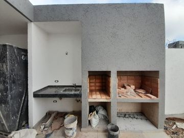 SE VENDE DUPLEX LOMAS DEL CHATEAU