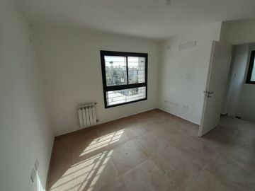 SE VENDE DUPLEX LOMAS DEL CHATEAU