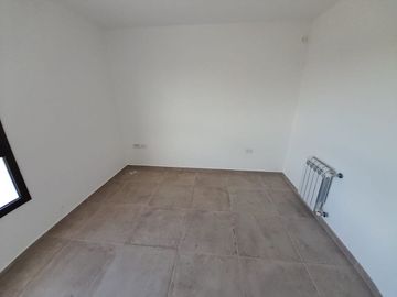 SE VENDE DUPLEX LOMAS DEL CHATEAU