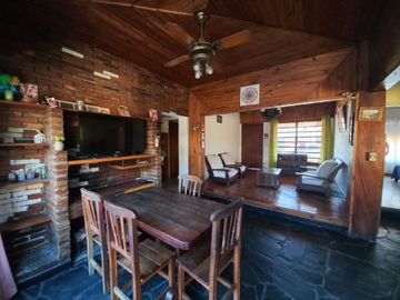 VENTA CASA EN TEMPERLEY LOTE PROPIO