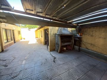VENTA CASA EN TEMPERLEY LOTE PROPIO
